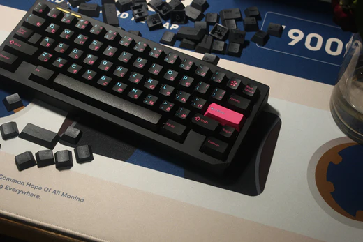 Customization Showdown: Which is Better - Barebone Keyboard Kits vs Prebuilt Mechanical Keyboards?