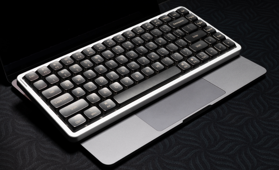 EDC Keyboard Essentials: Low-Profile Metal Keycaps for Travel and Portability