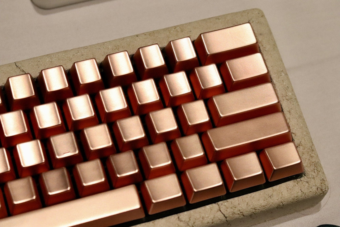 Metal Keycaps in AI Hardware Setups: From Dev Workstations to Data Science