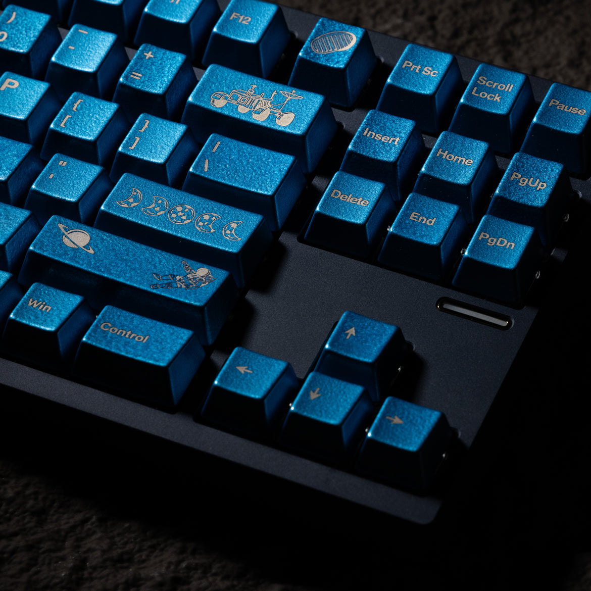 新品未使用 awekeys メタルキーキャップ Moon Landing Full Metal Keycaps Set - Moon Landing – Awekeys